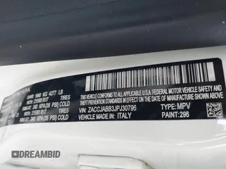 2018 Jeep Renegade Latitude with VIN ZACCJABB3JPJ30796, listed as a IAAI auction lot 41925363 with 71,397 mi miles. Bid and sale history available at carsss.com. Image 9.