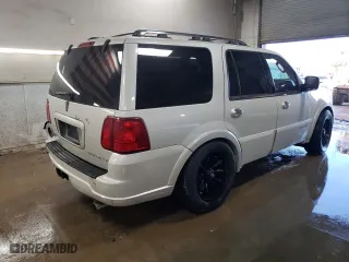 2006 Lincoln Navigator Luxury with VIN 5LMFU28596LJ17750, listed as a Copart auction lot 44047755 with 170,908 mi miles and Salvage Title. Bid and sale history available at carsss.com. Image 3.