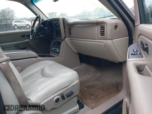 2004 Chevrolet Tahoe LT z VIN 1GNEC13Z04R309134, wystawiony jako IAAI lot #41747014 z przebiegiem Nie podano mil oraz . Historia ofert i sprzedaży dostępna na DreamBid. Obrazek 5.
