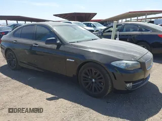 2011 BMW 5 Series 550i z VIN WBAFR9C5XBC758907, wystawiony jako IAAI lot #42495610 z przebiegiem 108 197 mil mil oraz . Historia ofert i sprzedaży dostępna na DreamBid. Obrazek 1.