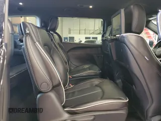 2021 Chrysler Pacifica Hybrid Limited with VIN 2C4RC1S73MR572870, listed as a Copart auction lot 55426655 with 92,436 mi miles and Salvage title. Bid and sale history available at DreamBid. Image 11.