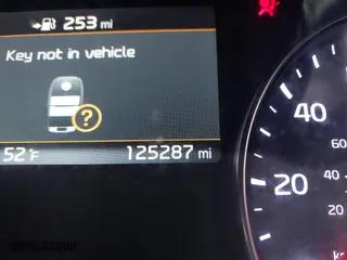 2017 Kia Soul ! with VIN KNDJX3AA5H7494352, listed as a IAAI auction lot 41662102 with 125,287 mi miles. Bid and sale history available at carsss.com. Image 7.
