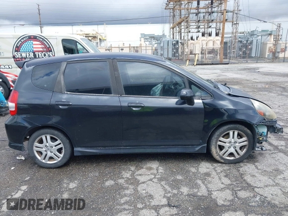 2008 Honda Fit Sport with VIN JHMGD386X8S063067, listed as a IAAI auction lot 41798520 with 282,302 mi miles. Bid and sale history available at carsss.com. Image 14.