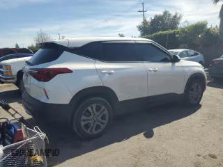 2021 Kia Seltos LX with VIN KNDEPCAA5M7233184, listed as a Copart auction lot 50553495 with 34,191 mi miles and Salvage Title. Bid and sale history available at carsss.com. Image 3.