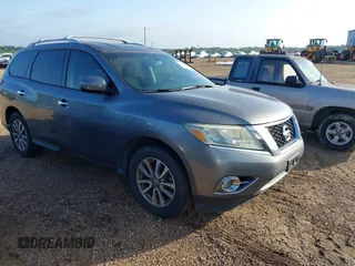 2015 Nissan Pathfinder SV z VIN 5N1AR2MN8FC645672, wystawiony jako IAAI lot #42509451 z przebiegiem 143 726 mil mil oraz . Historia ofert i sprzedaży dostępna na DreamBid. Obrazek 1.