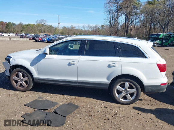 2013 Audi Q7 Premium Plus z VIN WA1LGAFE7DD000118, wystawiony jako IAAI lot #42061733 z przebiegiem 126 673 mil mil oraz . Historia ofert i sprzedaży dostępna na DreamBid. Obrazek 14.