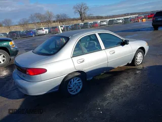 1999 Ford Escort SE with VIN 1FAFP13P8XW185612, listed as a IAAI auction lot 41097304 with 221,752 mi miles. Bid and sale history available at carsss.com. Image 4.