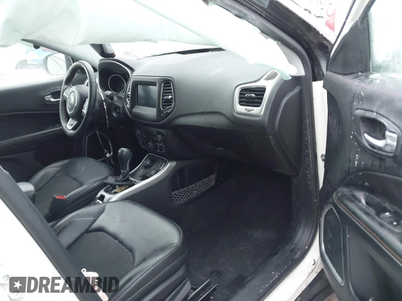 2018 Jeep Compass Altitude with VIN 3C4NJDBB3JT307076, listed as a IAAI auction lot 41387169 with 75,106 mi miles and . Bid and sale history available at carsss.com. Image 5.