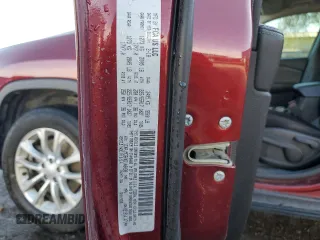 2019 Jeep Cherokee Latitude z VIN 1C4PJMCB0KD140030, wystawiony jako Copart lot #77901084 z przebiegiem 184 787 mil mil oraz Szkoda całkowita • Salvage title. Historia ofert i sprzedaży dostępna na DreamBid. Obrazek 13.