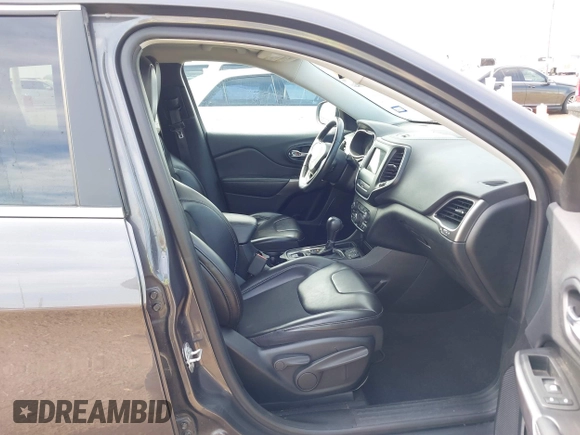 2019 Jeep Cherokee Latitude Plus with VIN 1C4PJLLB4KD403310, listed as a IAAI auction lot 41691832 with 72,398 mi miles. Bid and sale history available at carsss.com. Image 5.