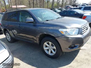 2008 Toyota Highlander with VIN JTEDS41A782051887, listed as a IAAI auction lot 41855008 with 127,015 mi miles. Bid and sale history available at carsss.com. Image 1.