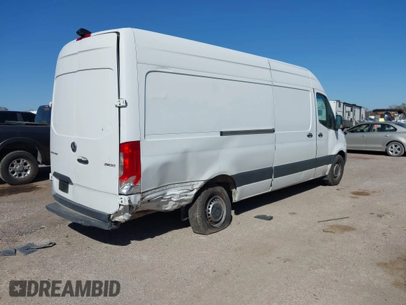 2021 Mercedes-Benz Sprinter Cargo with VIN W1Y40CHY2MT062027, listed as a IAAI auction lot 41795059 with 103,786 mi miles. Bid and sale history available at carsss.com. Image 4.