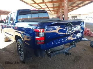 2022 Nissan Frontier SV z VIN 1N6ED1EK0NN654126, wystawiony jako IAAI lot #41850051 z przebiegiem 27 479 mil mil oraz . Historia ofert i sprzedaży dostępna na DreamBid. Obrazek 3.
