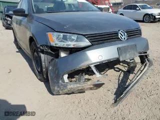 2014 Volkswagen Jetta Sedan S with VIN 3VW2K7AJ6EM257149, listed as a IAAI auction lot 41786491 with 139,555 mi miles. Bid and sale history available at carsss.com. Image 6.