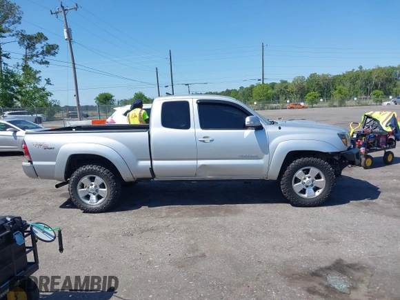 2012 Toyota Tacoma with VIN 5TFUU4EN9CX038954, listed as a IAAI auction lot 42022296 with 140,009 mi miles. Bid and sale history available at carsss.com. Image 13.