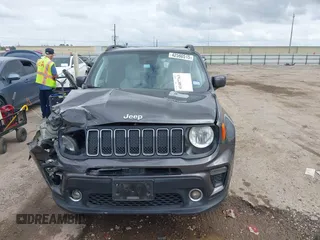 2020 Jeep Renegade Latitude with VIN ZACNJABB6LPL62935, listed as a IAAI auction lot 41487763 with 140,078 mi miles. Bid and sale history available at carsss.com. Image 12.