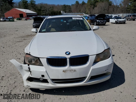 2007 BMW 3 Series 328i z VIN WBAVA33557KX83131, wystawiony jako Copart lot #53521235 z przebiegiem 119 940 mil mil oraz Czysty tytuł • Clean title. Historia ofert i sprzedaży dostępna na DreamBid. Obrazek 5.