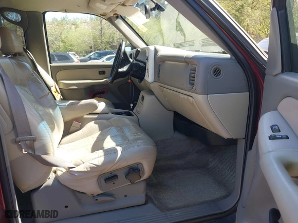 2002 Chevrolet Tahoe LT with VIN 1GNEC13Z22R284959, listed as a IAAI auction lot 41803861 with 278,795 mi miles. Bid and sale history available at carsss.com. Image 5.