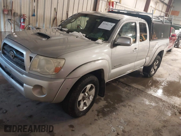 2006 Toyota Tacoma with VIN 5TEUU42N26Z318670, listed as a IAAI auction lot 41582774 with 214,539 mi miles. Bid and sale history available at carsss.com. Image 16.