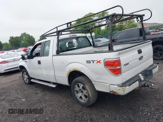 2010 Ford F-150 XL z VIN 1FTEX1CW4AFC14348, wystawiony jako IAAI lot #42381042 z przebiegiem Nie podano mil oraz . Historia ofert i sprzedaży dostępna na DreamBid. Obrazek 3.