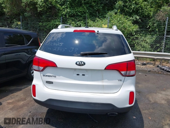 2015 Kia Sorento LX with VIN 5XYKTDA74FG632845, listed as a IAAI auction lot 42660399 with 93,386 mi miles and . Bid and sale history available at DreamBid. Image 16.