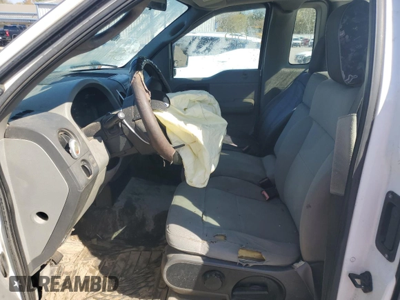 2004 Ford F-150 XL с VIN 1FTVF12564NB20204, выставлен на аукционе Copart как лот 50256655 с пробегом 211 041 миль миль и Списание • Salvage title. История ставок и продаж доступна на DreamBid. Изображение 7.