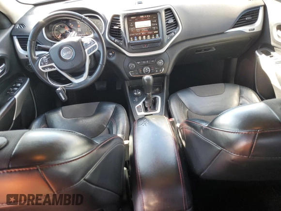 2017 Jeep Cherokee Trailhawk with VIN 1C4PJMBS2HW599199, listed as a Copart auction lot 47591085 with 175,518 mi miles and Salvage title. Bid and sale history available at DreamBid. Image 8.