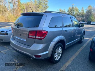 2017 Dodge Journey SXT z VIN 3C4PDDBG5HT578436, wystawiony jako Copart lot #82705154 z przebiegiem 70 111 mil mil oraz Czysty tytuł • Clean title. Historia ofert i sprzedaży dostępna na DreamBid. Obrazek 4.