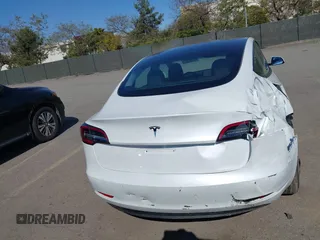 2022 Tesla Model 3 with VIN 5YJ3E1EA2NF245817, listed as a IAAI auction lot 41976493 with 32,710 mi miles and . Bid and sale history available at DreamBid. Image 17.