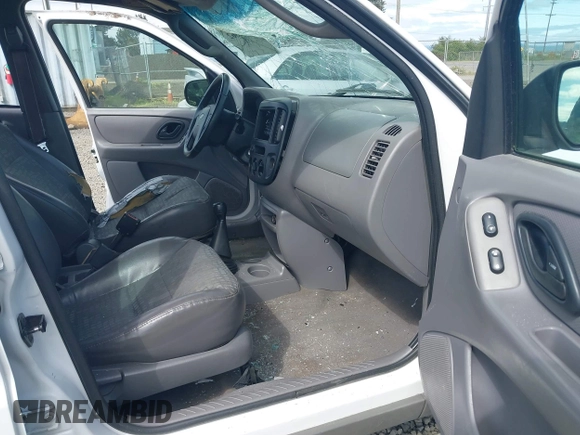 2001 Ford Escape XLS with VIN 1FMYU01B41KB51786, listed as a IAAI auction lot 42362862 with 274,200 mi miles and . Bid and sale history available at DreamBid. Image 5.