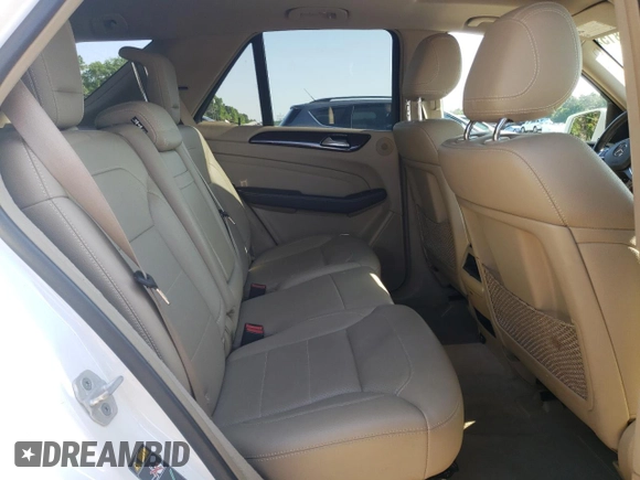 2015 Mercedes-Benz M 350 z VIN 4JGDA5HB6FA455631, wystawiony jako Copart lot #53121815 z przebiegiem 145 536 mil mil oraz Szkoda całkowita • Salvage title. Historia ofert i sprzedaży dostępna na DreamBid. Obrazek 11.