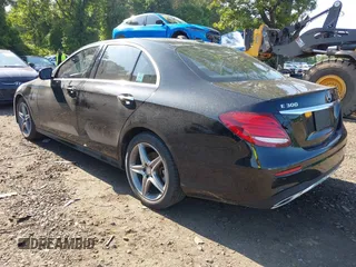 2017 Mercedes-Benz E 300 Luxury с VIN WDDZF4KB3HA203925, выставлен на аукционе IAAI как лот 42537540 с пробегом 31 256 миль миль и . История ставок и продаж доступна на DreamBid. Изображение 3.