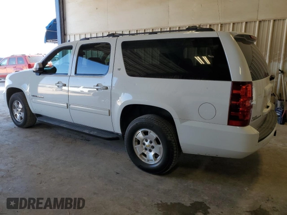 2014 Chevrolet Suburban LT with VIN 1GNSCJE02ER202427, listed as a Copart auction lot 71253834 with 247,515 mi miles and Clean Title. Bid and sale history available at carsss.com. Image 2.