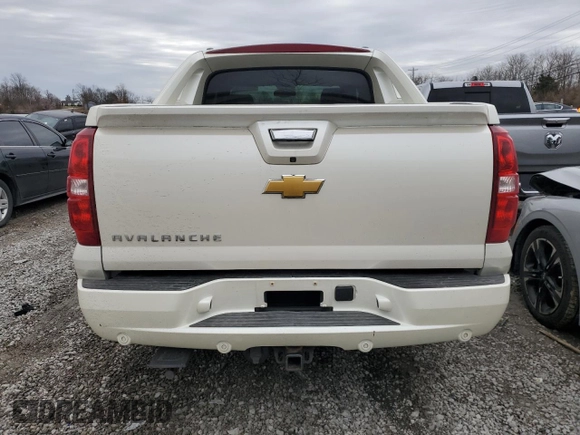 2012 Chevrolet Avalanche LTZ with VIN 3GNTKGE7XCG281513, listed as a Copart auction lot 48007475 with 205,791 mi miles and Salvage title. Bid and sale history available at DreamBid. Image 6.