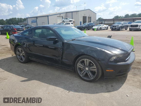 2014 Ford Mustang V6 with VIN 1ZVBP8AM4E5203128, listed as a Copart auction lot 62269305 with 91,749 mi miles and Clean title. Bid and sale history available at DreamBid. Image 4.