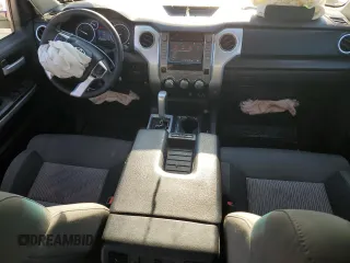 2017 Toyota Tundra SR5 z VIN 5TFEW5F17HX222295, wystawiony jako Copart lot #84070304 z przebiegiem 105 463 mil mil oraz Szkoda całkowita • Salvage title. Historia ofert i sprzedaży dostępna na DreamBid. Obrazek 8.