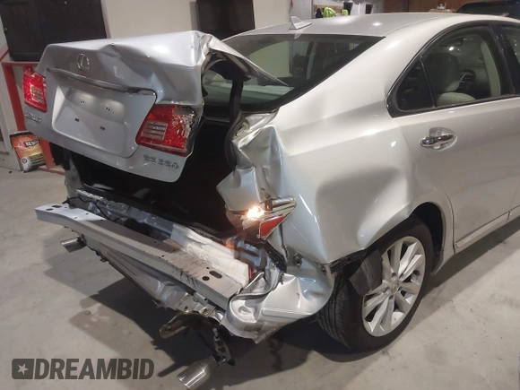 2010 Lexus ES 330 z VIN JTHBK1EG8A2413609, wystawiony jako IAAI lot #39619724 z przebiegiem 90 814 mil mil oraz . Historia ofert i sprzedaży dostępna na DreamBid. Obrazek 6.