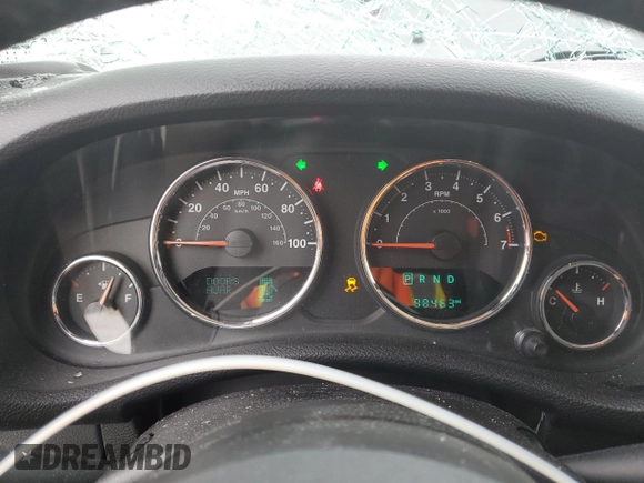 2017 Jeep Wrangler Unlimited Sahara z VIN 1C4BJWEG2HL629297, wystawiony jako Copart lot #46188865 z przebiegiem 98 463 mil mil oraz Szkoda całkowita • Salvage title. Historia ofert i sprzedaży dostępna na DreamBid. Obrazek 9.