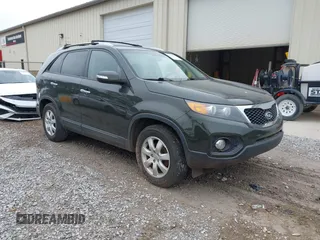 2012 Kia Sorento LX with VIN 5XYKT3A65CG254788, listed as a IAAI auction lot 42213355 with 137,772 mi miles. Bid and sale history available at carsss.com. Image 1.