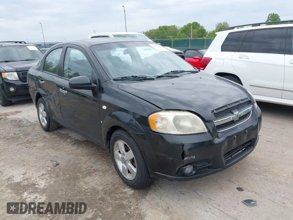 2008 Chevrolet Aveo LT z VIN KL1TG56638B063246, wystawiony jako IAAI lot #42392278 z przebiegiem 104 681 mil mil oraz . Historia ofert i sprzedaży dostępna na DreamBid. Obrazek 1.