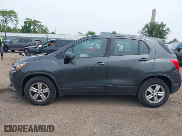 2020 Chevrolet Trax LS with VIN 3GNCJKSB2LL224969, listed as a IAAI auction lot 42506333 with 101,529 mi miles and . Bid and sale history available at DreamBid. Image 13.
