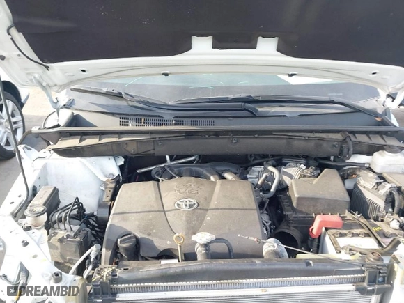 2019 Toyota Highlander SE with VIN 5TDKZRFH0KS315218, listed as a IAAI auction lot 41666981 with 45,218 mi miles. Bid and sale history available at carsss.com. Image 10.