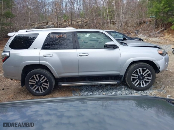 2014 Toyota 4Runner Limited with VIN JTEBU5JR4E5160461, listed as a IAAI auction lot 41960819 with 189,287 mi miles. Bid and sale history available at carsss.com. Image 13.