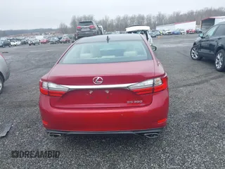 2018 Lexus ES with VIN 58ABK1GG5JU084441, listed as a IAAI auction lot 41516212 with 70,653 mi miles. Bid and sale history available at carsss.com. Image 16.