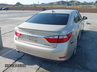 2015 Lexus ES 330 with VIN JTHBK1GGXF2172642, listed as a IAAI auction lot 42433367 with 77,749 mi miles and . Bid and sale history available at DreamBid. Image 4.