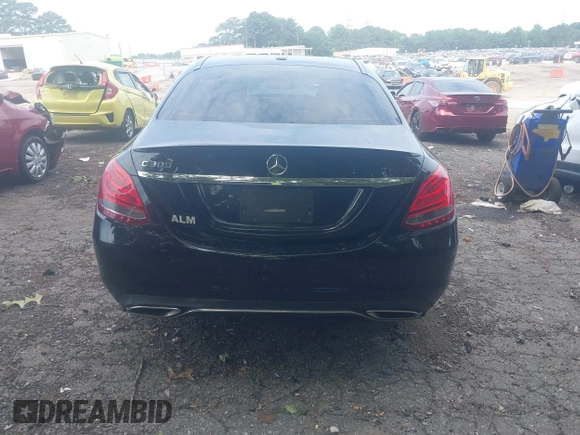 2018 Mercedes-Benz C 300 с VIN 55SWF4JB2JU248820, выставлен на аукционе IAAI как лот 42538805 с пробегом 148 140 миль миль и . История ставок и продаж доступна на DreamBid. Изображение 16.