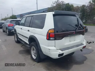 2000 Mitsubishi Montero Sport LS with VIN JA4LS31H0YP021389, listed as a IAAI auction lot 41443537 with 253,565 mi miles. Bid and sale history available at carsss.com. Image 3.