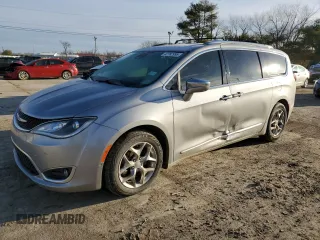 2018 Chrysler Pacifica Limited z VIN 2C4RC1GG8JR226303, wystawiony jako Copart lot #42782995 z przebiegiem 139 837 mil mil oraz Szkoda całkowita • Salvage title. Historia ofert i sprzedaży dostępna na DreamBid. Obrazek 1.