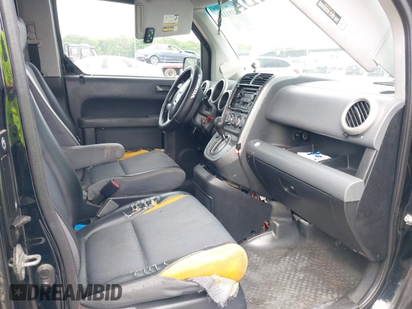 2003 Honda Element EX z VIN 5J6YH28543L017257, wystawiony jako IAAI lot #42391189 z przebiegiem 142 104 mil mil oraz . Historia ofert i sprzedaży dostępna na DreamBid. Obrazek 5.