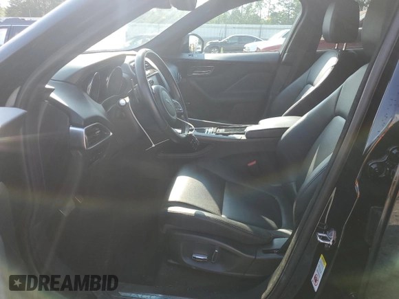 2019 Jaguar F-Pace 25t Premium with VIN SADCJ2FX7KA364427, listed as a Copart auction lot 60500645 with 80,681 mi miles and Salvage title. Bid and sale history available at DreamBid. Image 7.